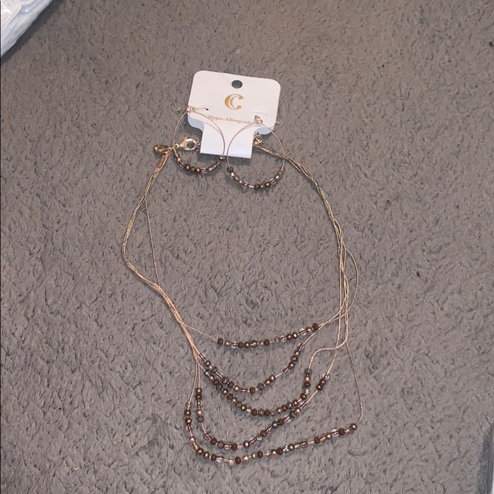 Necklace and earrings set
